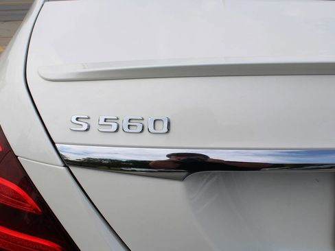 Used 2018 Mercedes-Benz S 560 4MATIC Sedan image 35