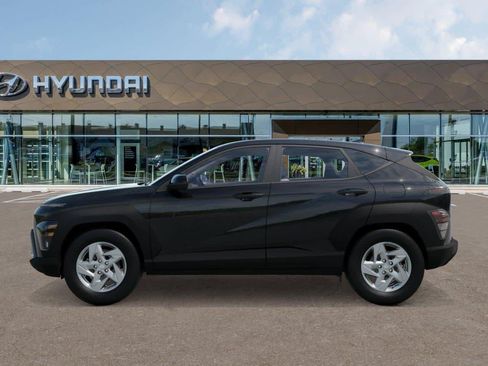 Used 2026 Hyundai Kona SE FWD image 3