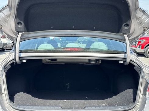 Certified 2024 Hyundai Elantra Limited image 12