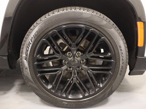 Used 2023 Jeep Wagoneer Series II image 29