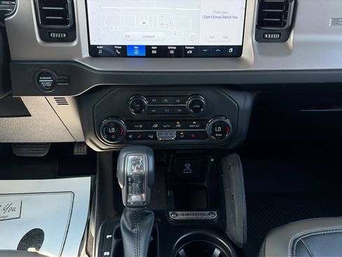 Certified 2025 Ford Bronco Outer Banks w/ Sasquatch Package AWD/4WD image 45
