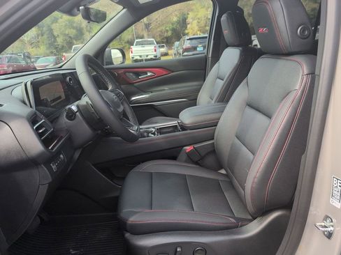 New 2026 Chevrolet Traverse Z71 w/ Driver Confidence Package AWD/4WD image 13