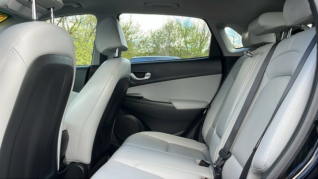Used 2023 Hyundai Kona Limited w/ Cargo Package AWD/4WD image 21