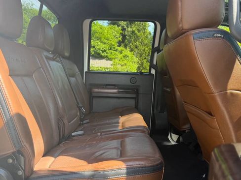 Used 2016 Ford F250 Platinum w/ FX4 Off-Road Package AWD/4WD image 25