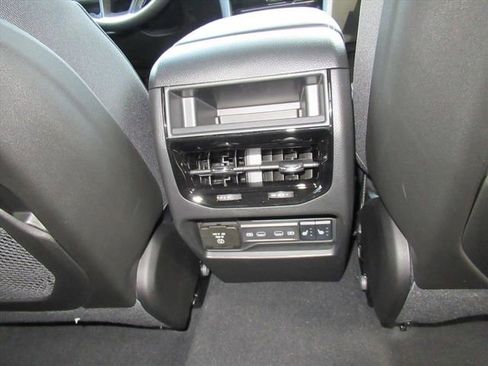 New 2026 Jeep Grand Cherokee Limited AWD/4WD image 32