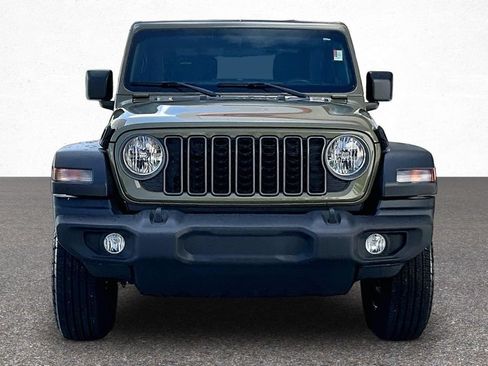 Used 2025 Jeep Wrangler Sport AWD/4WD image 3