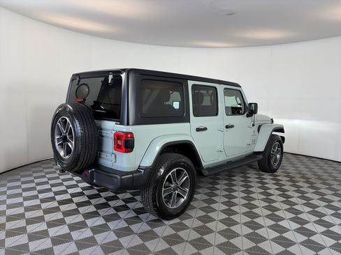 Used 2023 Jeep Wrangler Unlimited Sahara w/ LED Lighting Group AWD/4WD image 6