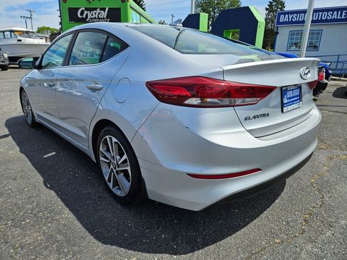 Used 2018 Hyundai Elantra Limited w/ Limited Ultimate Package 02 FWD image 3