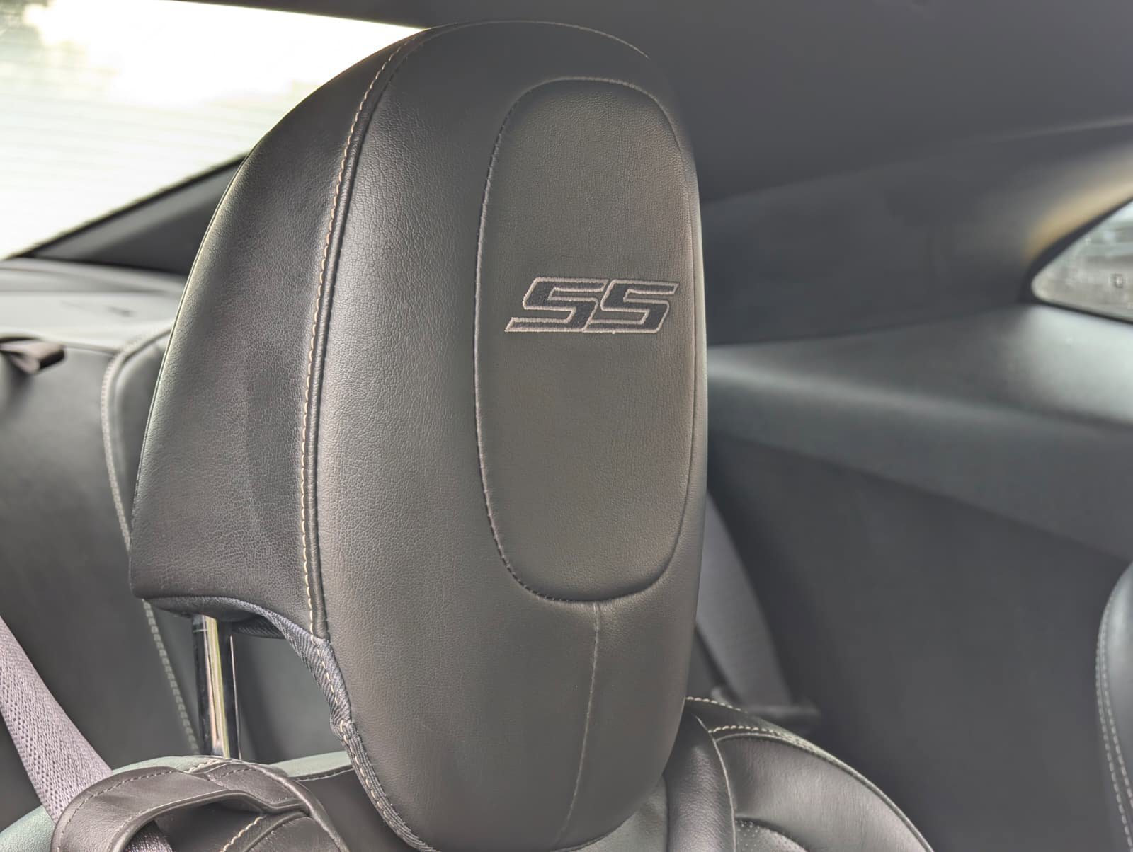 Used 2010 Chevrolet Camaro SS w/ RS Package RWD image 33