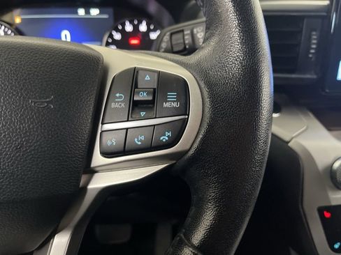 Used 2022 Ford Explorer XLT w/ Equipment Group 202A AWD/4WD image 64