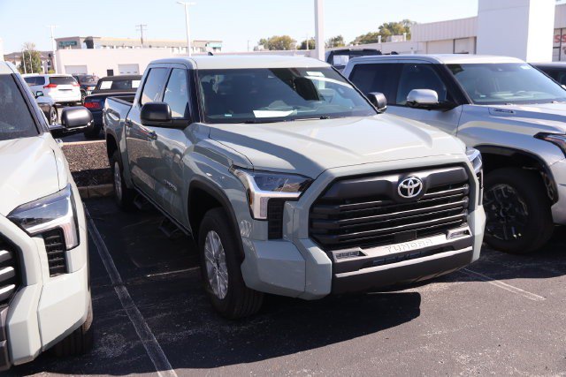 New 2026 Toyota Tundra SR5 AWD/4WD image 4