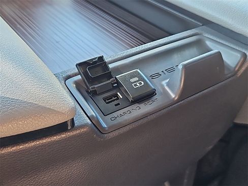 Used 2024 Toyota Sienna XLE image 20