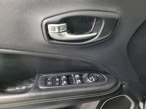 Used 2020 Jeep Compass Latitude AWD/4WD image 27