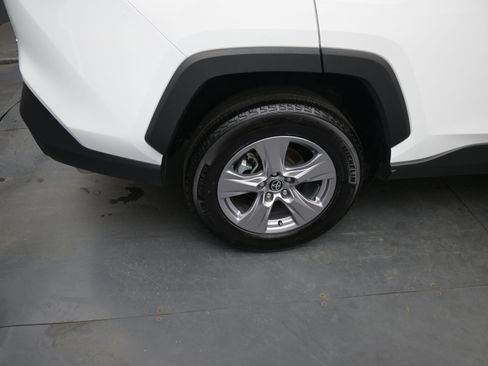 Used 2025 Toyota RAV4 XLE w/ Convenience Package image 11