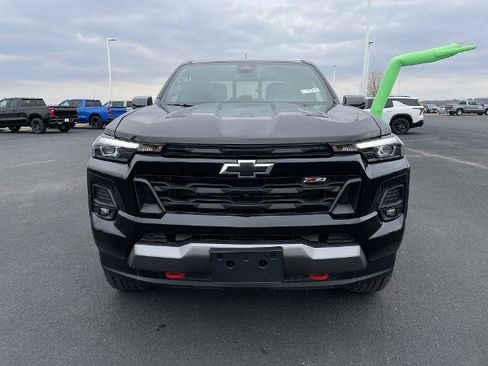 New 2025 Chevrolet Colorado Z71 w/ Technology Package AWD/4WD image 8