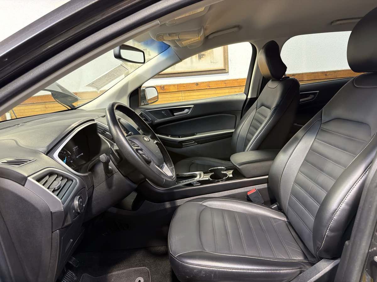 Used 2017 Ford Edge SEL w/ Equipment Group 201A FWD image 15