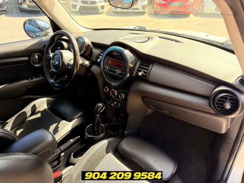 Used 2015 MINI Cooper 4-Door Hardtop FWD image 30