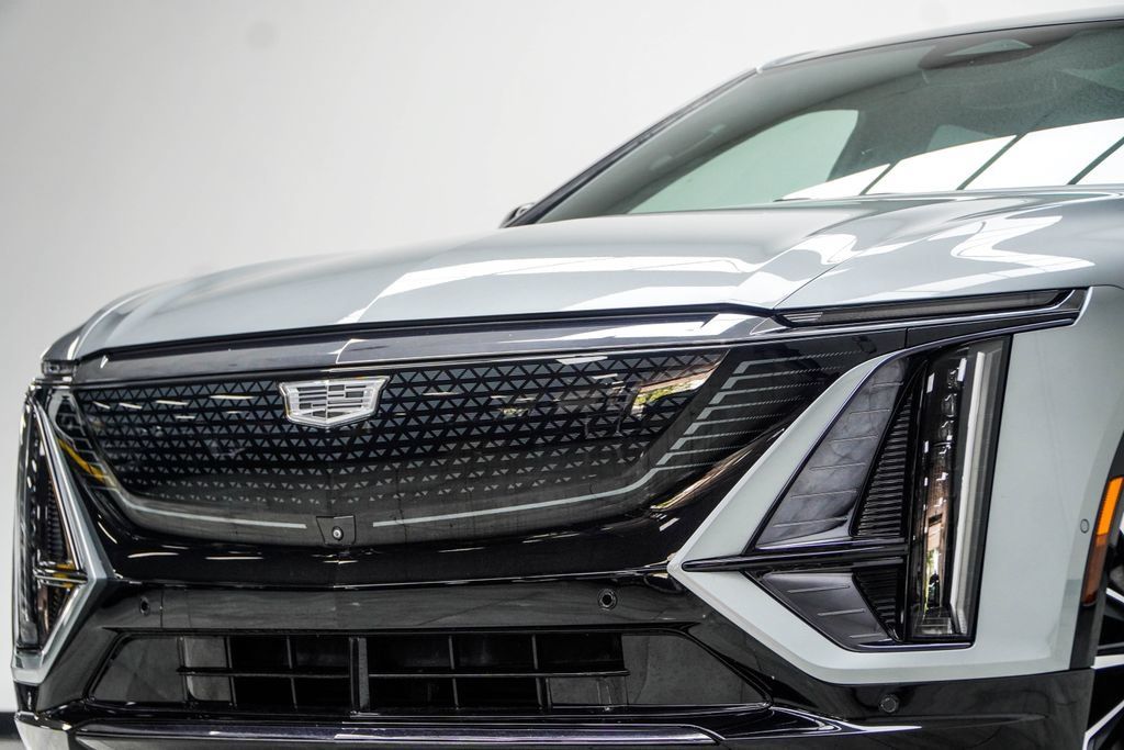 Used 2024 Cadillac Lyriq Sport AWD/4WD image 2