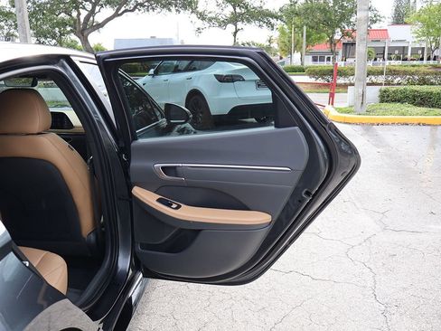 Used 2022 Hyundai Sonata Limited image 29