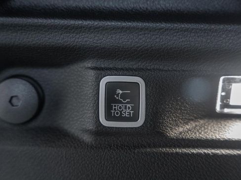 New 2025 Jeep Grand Cherokee L Limited w/ Luxury Tech Group II image 11