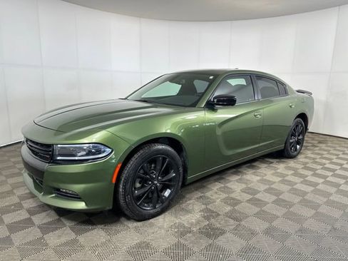 Used 2023 Dodge Charger SXT w/ Blacktop Package image 7