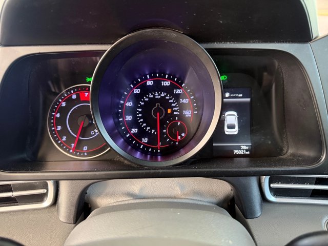 Used 2023 Hyundai Elantra SEL w/ Cargo Package FWD image 9