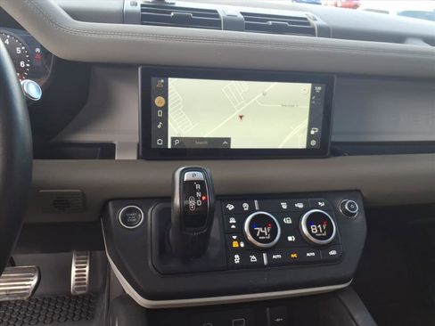 Used 2020 Land Rover Defender 110 First Edition image 15