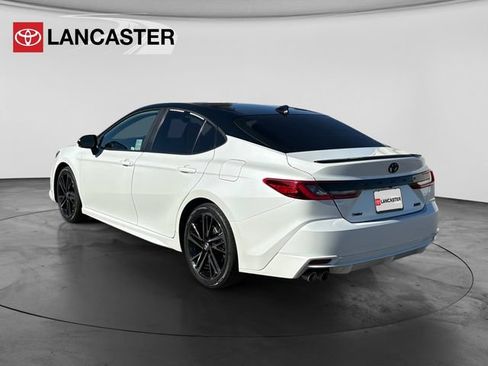 Used 2025 Toyota Camry XSE FWD image 5
