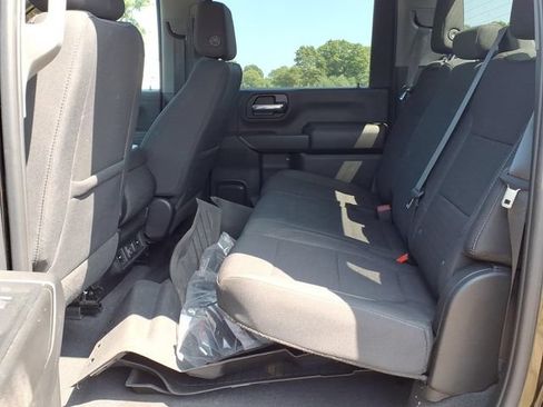 Used 2022 Chevrolet Silverado 2500 LT w/ Convenience Package AWD/4WD image 6