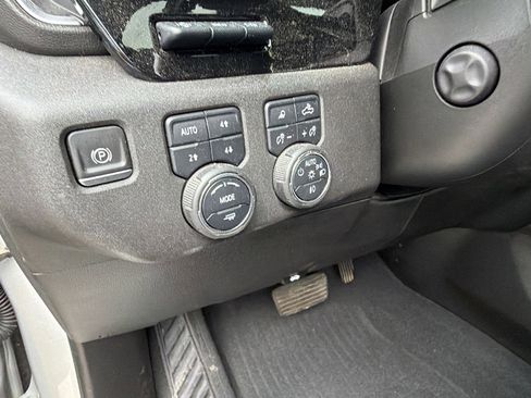 Used 2022 Chevrolet Silverado 1500 LTZ w/ LTZ Premium Package AWD/4WD image 25