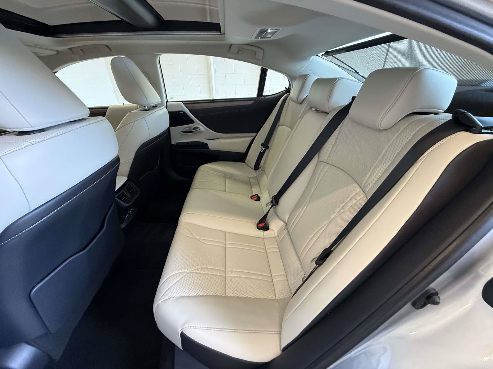 Certified 2024 Lexus ES 350 Ultra Luxury FWD image 19