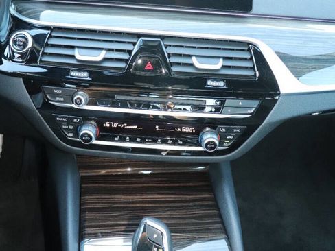 Used 2017 BMW 530i image 24