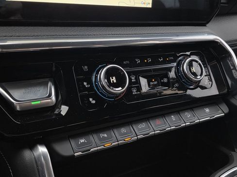 Used 2024 GMC Sierra 1500 Denali w/ Denali Reserve Package image 17