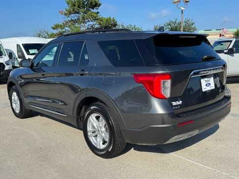Used 2020 Ford Explorer XLT w/ Equipment Group 202A AWD/4WD image 7