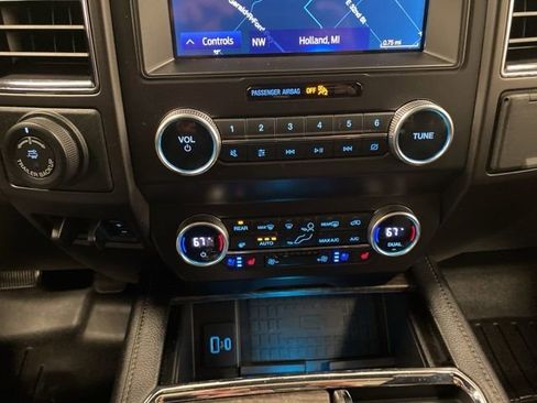 Used 2020 Ford Expedition Limited w/ Equipment Group 302A image 13