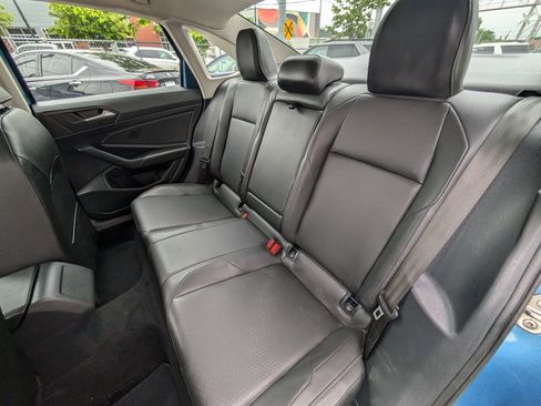 Used 2019 Volkswagen Jetta SE image 18