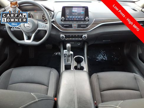 Used 2024 Nissan Altima 2.5 SV FWD image 12