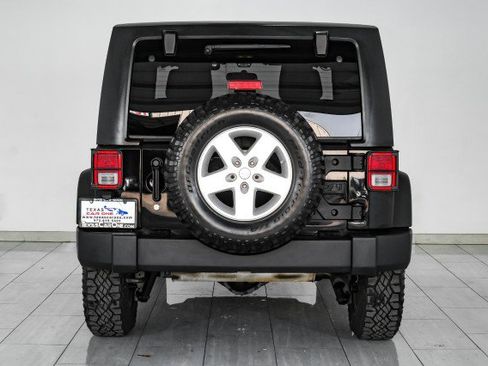 Used 2012 Jeep Wrangler Rubicon image 7