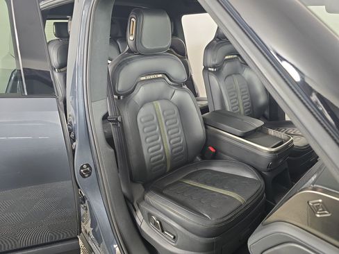 Used 2024 Rivian R1S Adventure AWD/4WD image 23