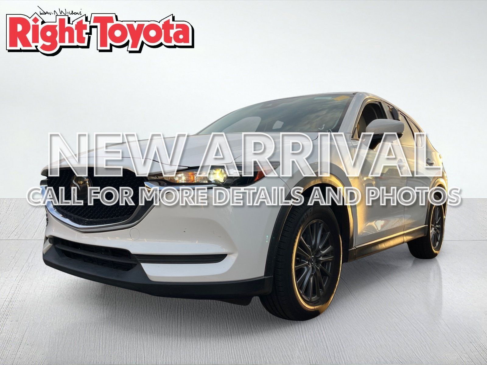 Used 2021 MAZDA CX-5 Touring FWD image 1