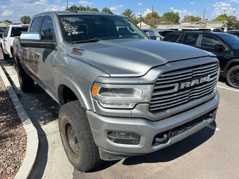 Used 2022 RAM 2500 Laramie AWD/4WD image 3