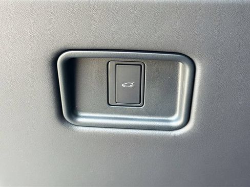 New 2026 Land Rover Range Rover Long Wheelbase SE AWD/4WD image 37