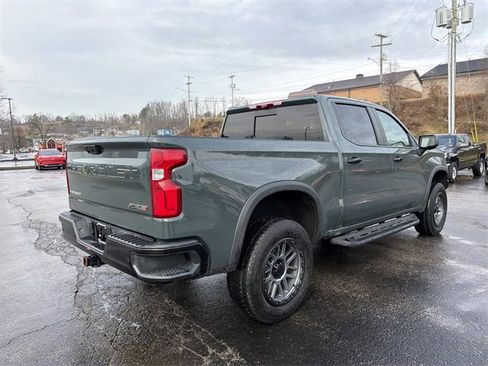 Used 2025 Chevrolet Silverado 1500 ZR2 w/ Technology Package image 3