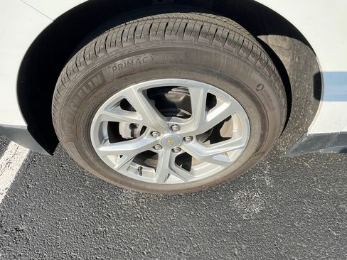 Used 2021 Chevrolet Equinox LT AWD/4WD image 4