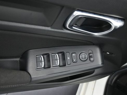 Used 2025 Honda Civic Sport image 11