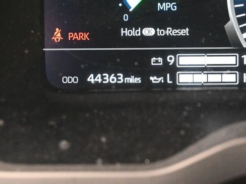 Used 2023 Toyota Tundra Limited AWD/4WD image 33