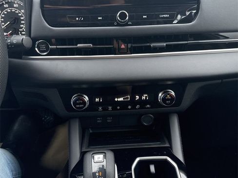 New 2025 Mitsubishi Outlander ES image 24