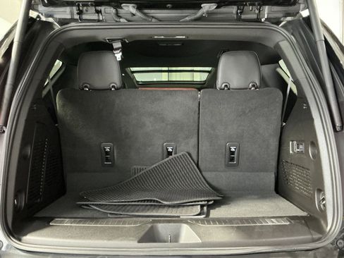 Used 2023 GMC Yukon Denali Ultimate image 27