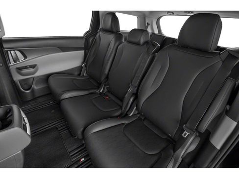 Used 2024 Kia Carnival LX FWD image 9
