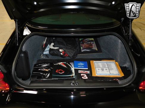 Used 2002 Chevrolet Monte Carlo SS w/ Pace Car Replica Pkg image 21